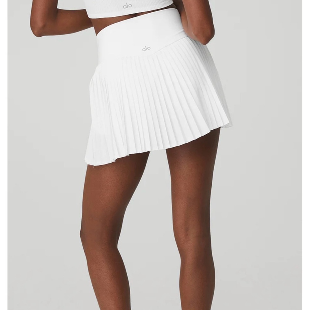 Alo Yoga white tennis pleated skirt